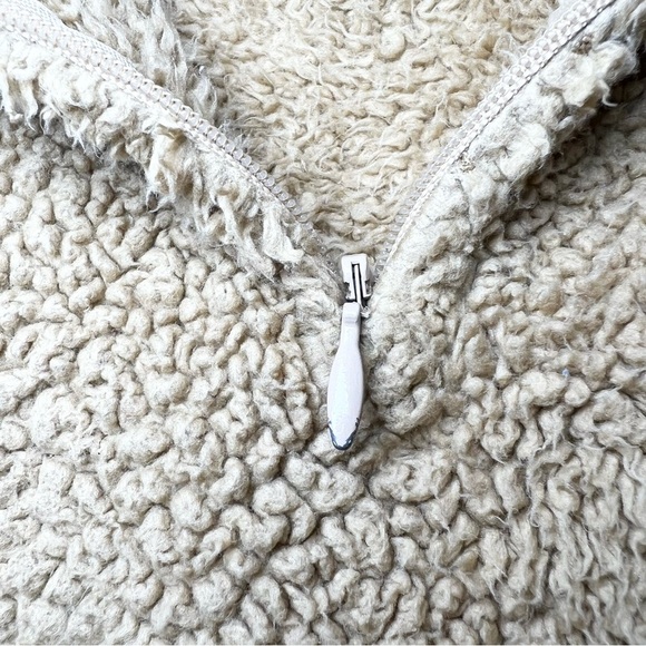 Athleta Women’s Camel Sherpa 1/4 Zip Pullover Fuzzy Warm Sweater Size Medium - Picture 13 of 15